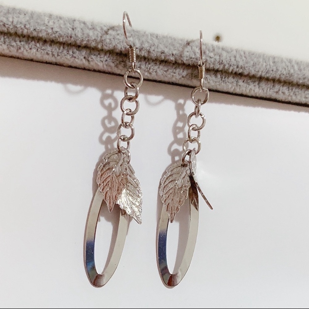 3 pairs of earrings
